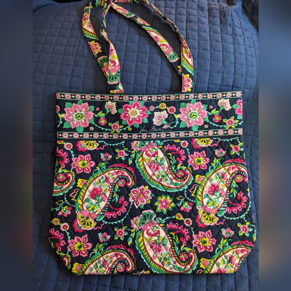 Vera Bradley Tote in Petal Paisley NWOT